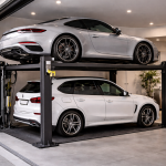 Parking lift doméstico para vivienda particular instalado en garaje residencial moderno con doble plataforma hidráulica